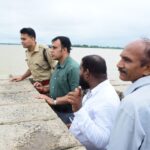 గోదావరి నది పరివాహక ప్రాంతాలను పరిశీలించినజిల్లా కలెక్టర్ బి.సత్య ప్రసాద్