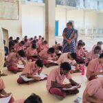 నిరుపేద కుటుంబానికి చేయూత అందించిన దాతలు