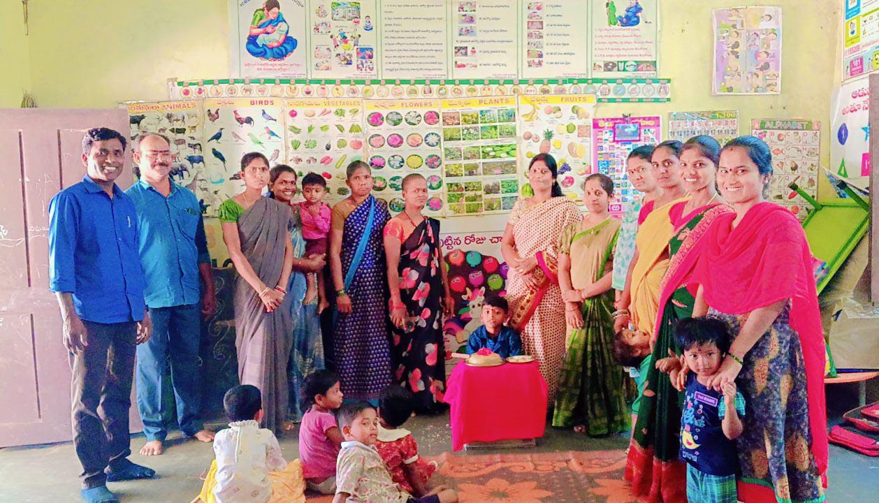తంగళ్లపల్లి పోలీస్ స్టేషన్ సందర్శించిన జిల్లా ఎస్పీ మహేష్ బి గితే