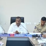 బిజెపి కార్మిక సెల్ ఆధ్వర్యంలో మోడీ చిత్రపటానికి పాలాభిషేకం.